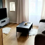 Justinrent 1 *